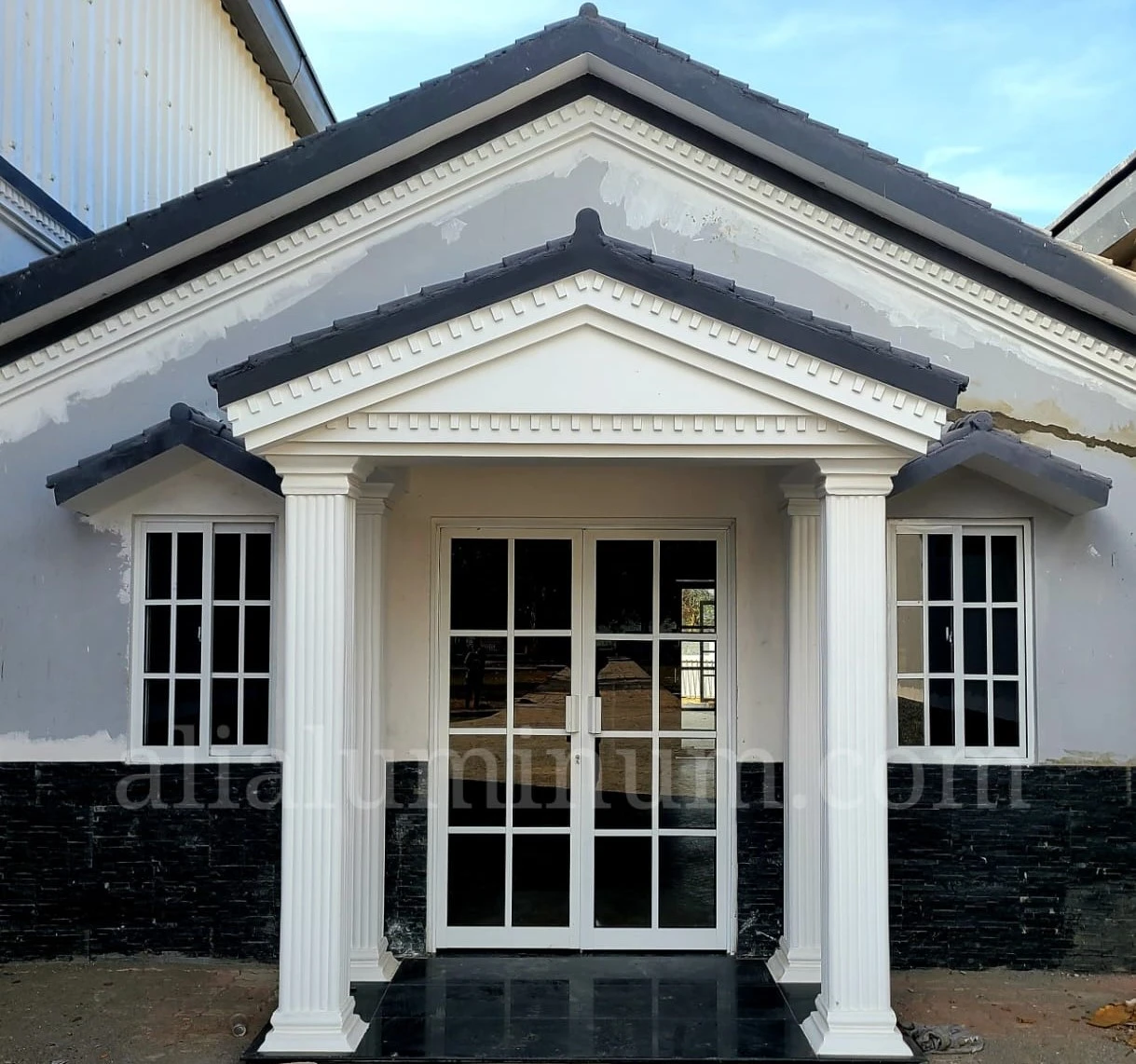Glass and Aluminium doors in Lahore Glass and aluminium doors in Lahore
