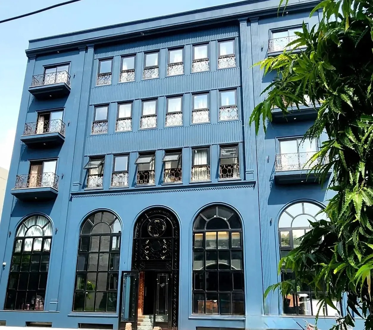 Aluminium doors and windows in Lahore Aluminium doors and windows in Lahore