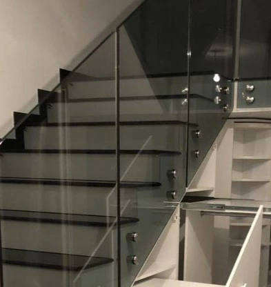 Glass handrails for stairs