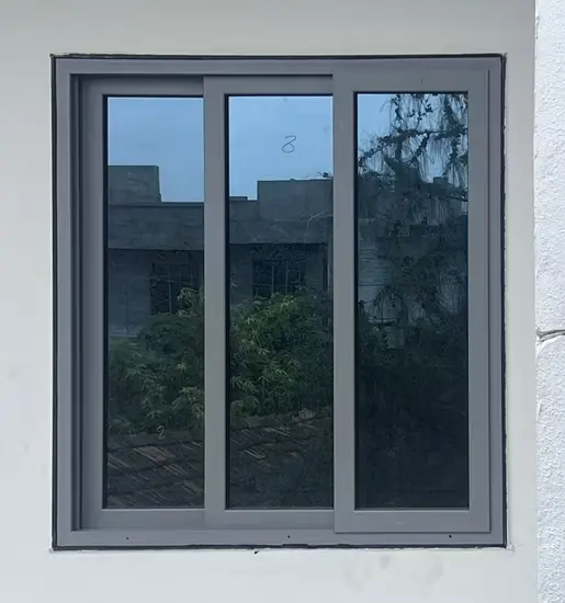 Affordable aluminium windows in Pakistan featuring modern sliding window design for residential homes by GLASSINIUM.