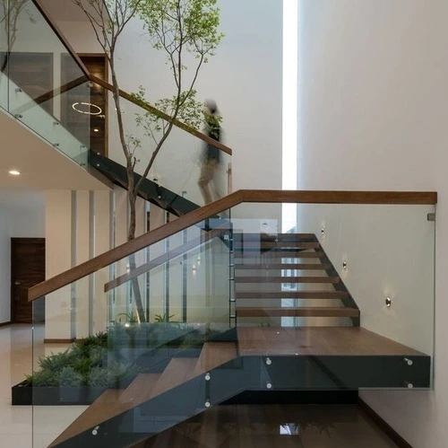 Glass Railings in Lahore for Homes and Commercial Buildings